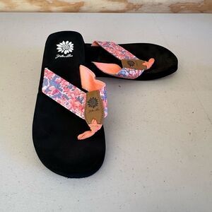 NWOT Stylish Black and Pink Flip Flops by Yellow Box